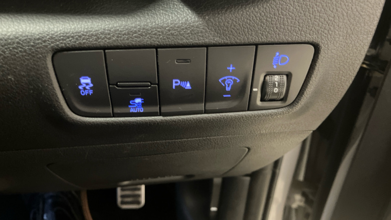 Hyundai KONA 100kW Premium 39kWh 5dr Auto Electric Hatchback